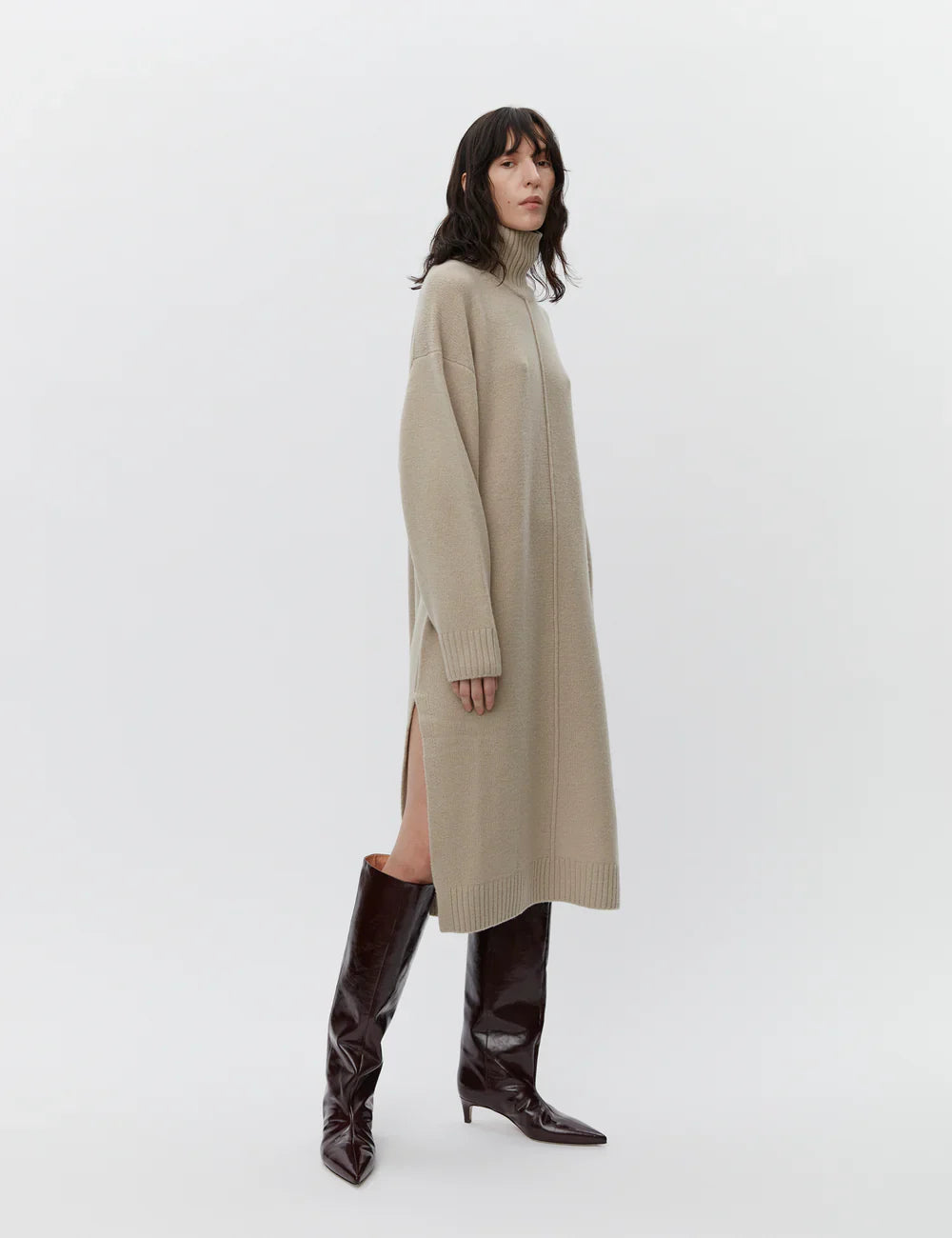Timeless wardrobe essentials for women — premium classic pieces with tailored cuts and refined silhouettes