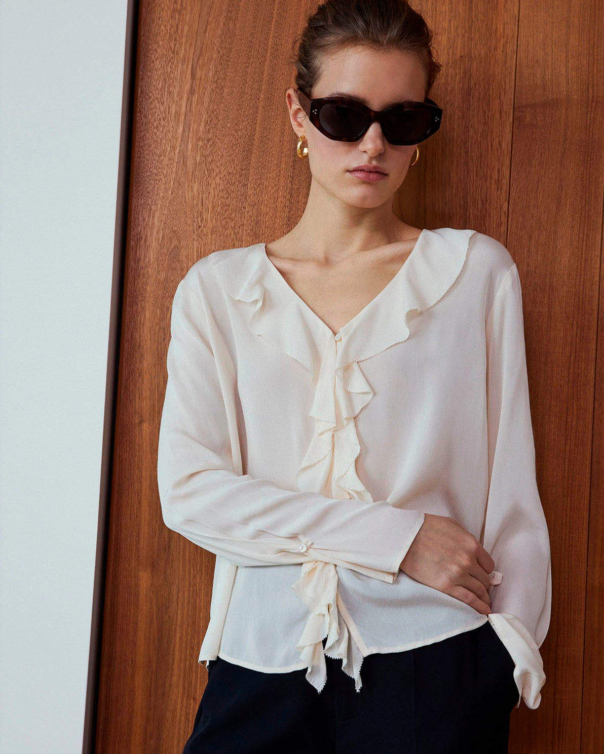 Ecru flowy blouse ruffles