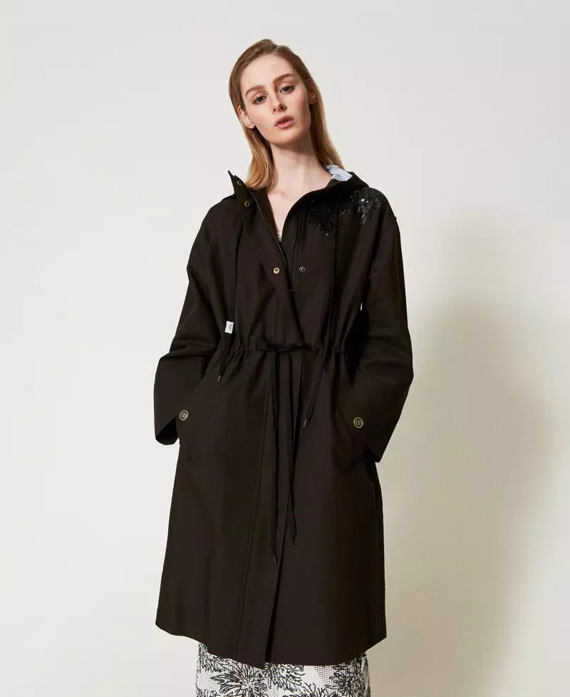 Hooded parka coat with embroidery