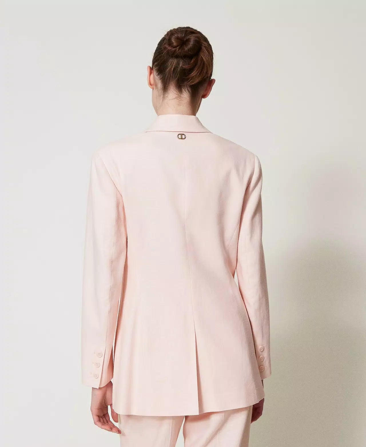 Linen blend jacket with embroidery