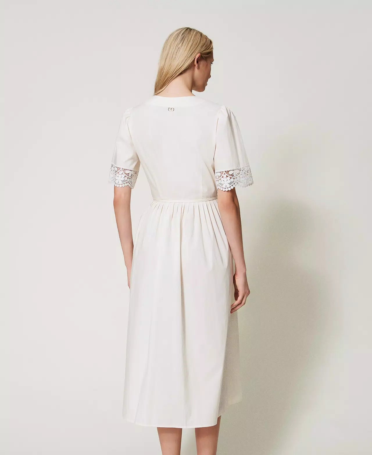 Midi dress in poplin with lace