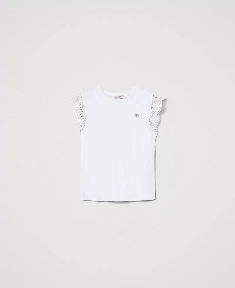 T-shirt with lace cap sleeves