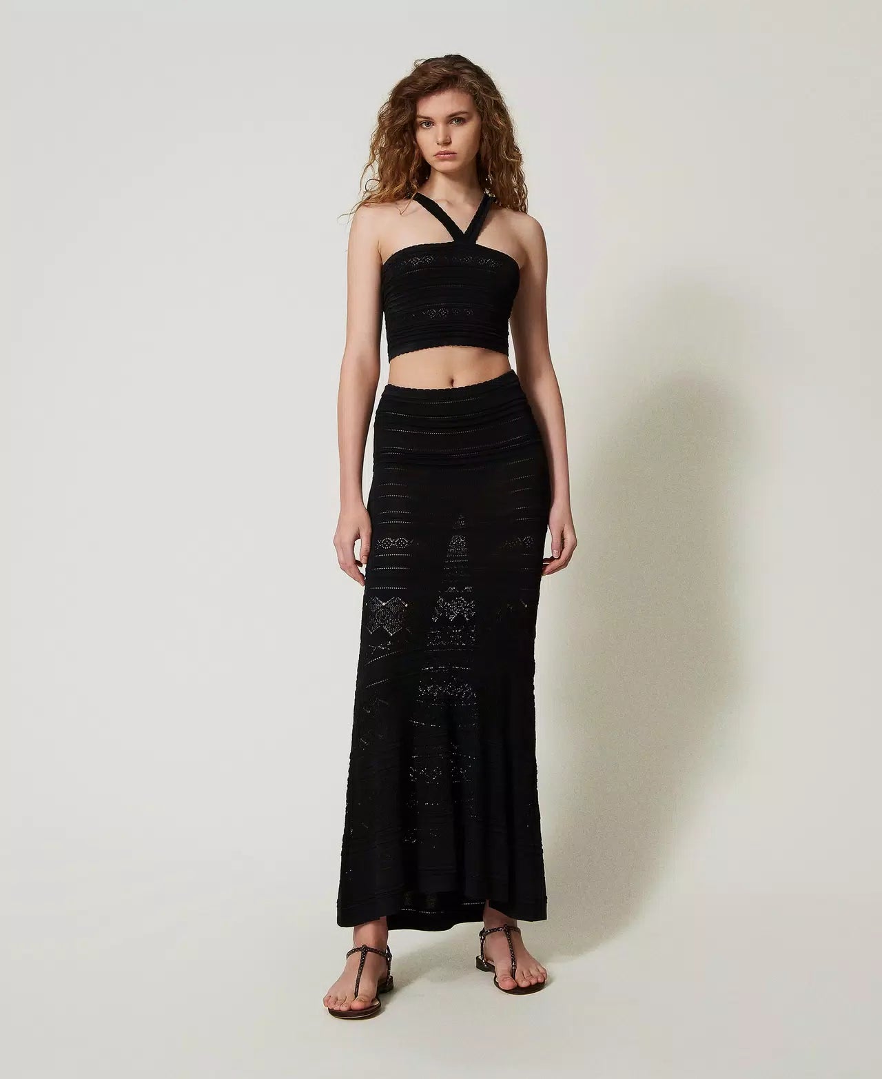 Long punched knit skirt