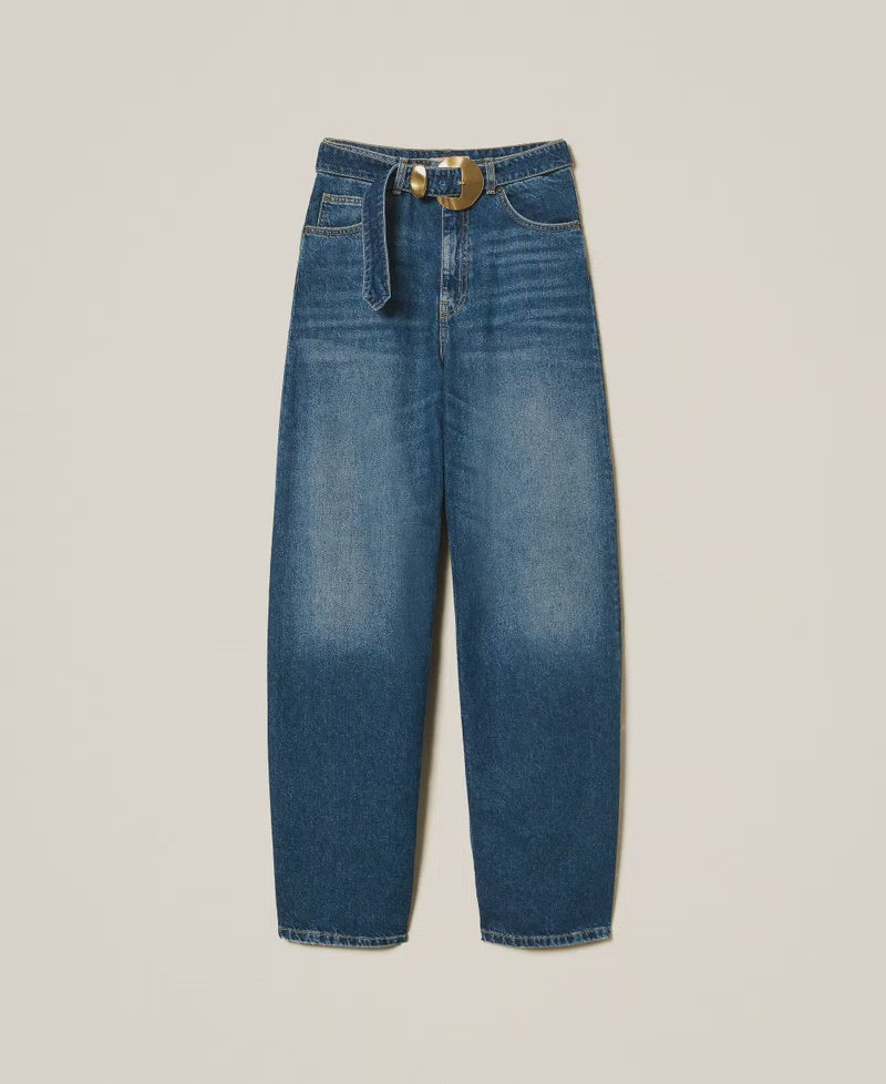 Wide jeans with belt and maxi buckle