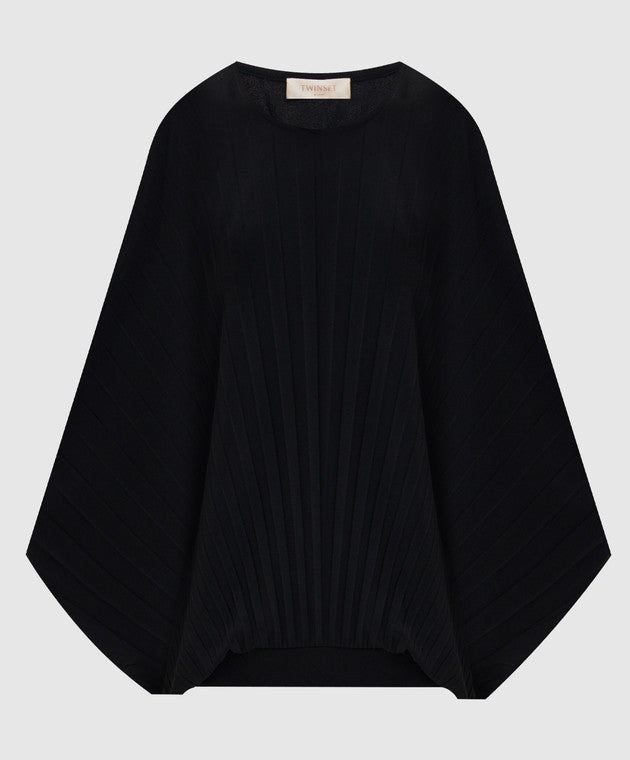 Black blouse with pleating
