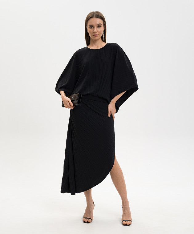 Black blouse with pleating