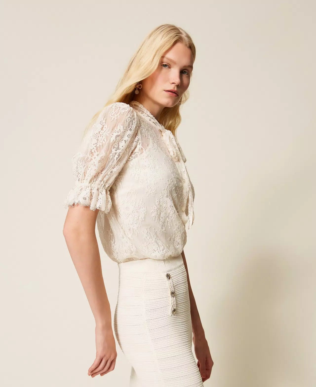 White lace shirt with bow