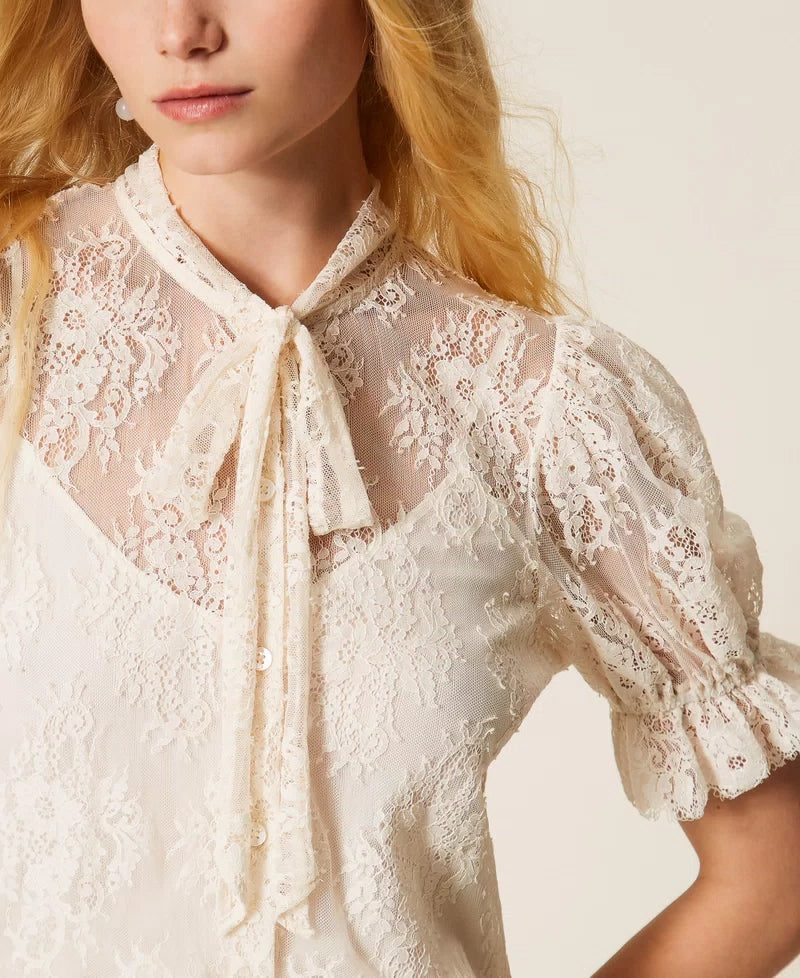 White lace shirt with bow