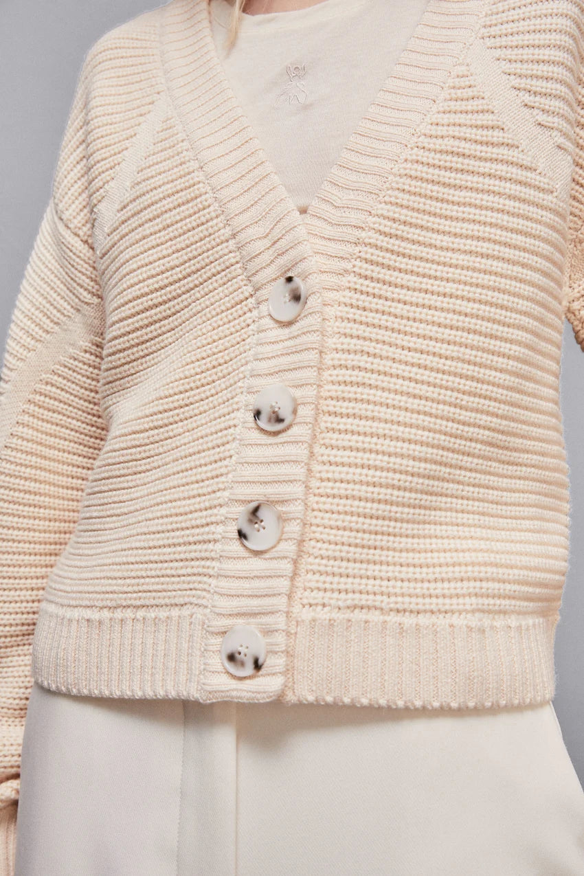 Ribbed knitted cardigan