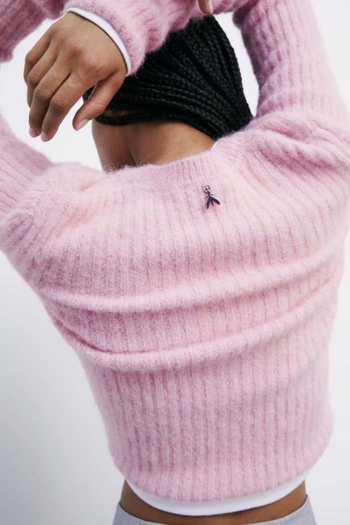 Ribbed crew neck sweater