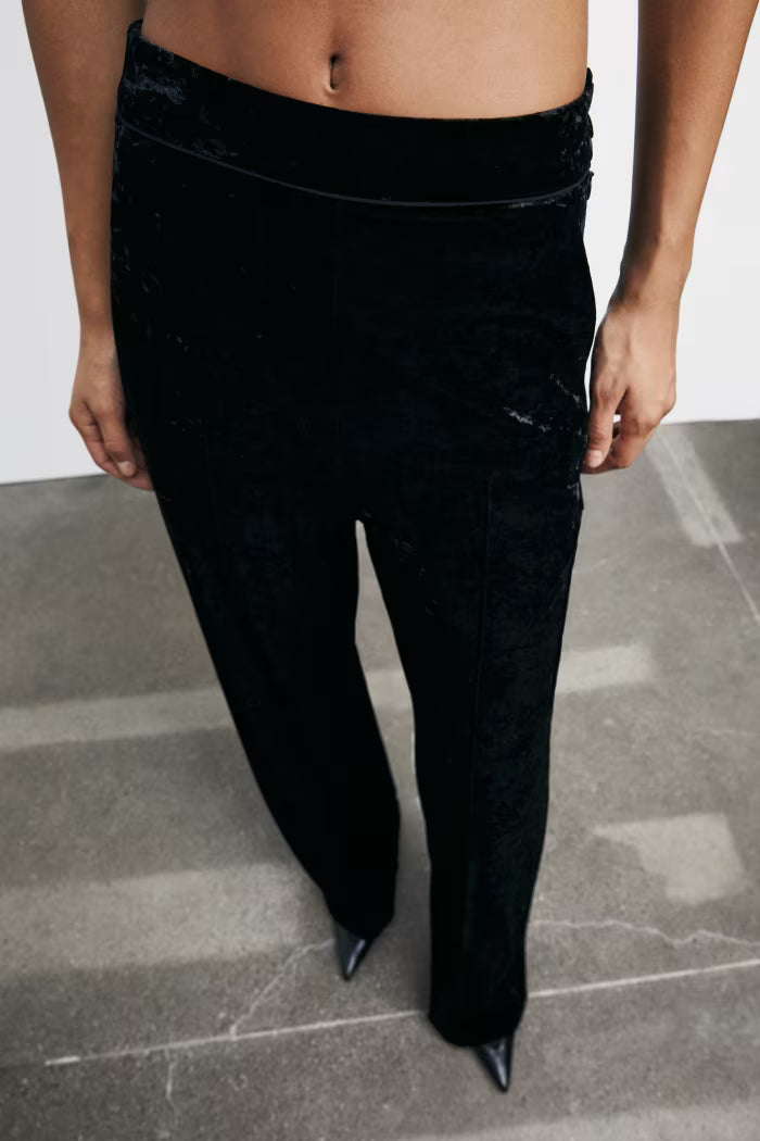 "ESSENTIAL" velvet pants black
