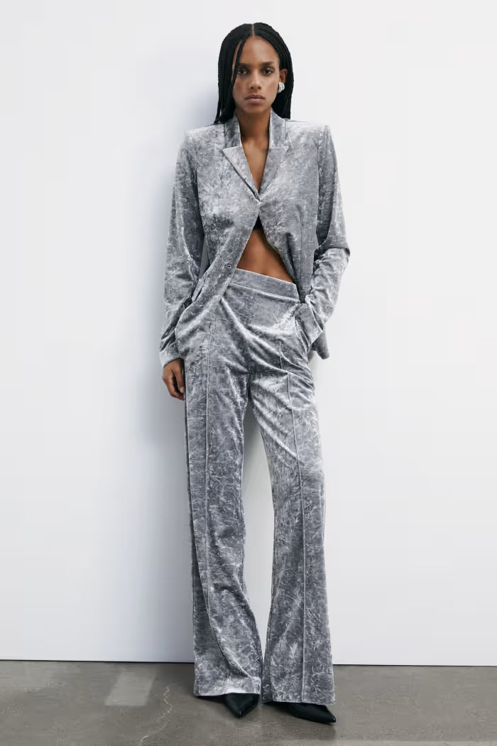 "ESSENTIAL" velvet blazer