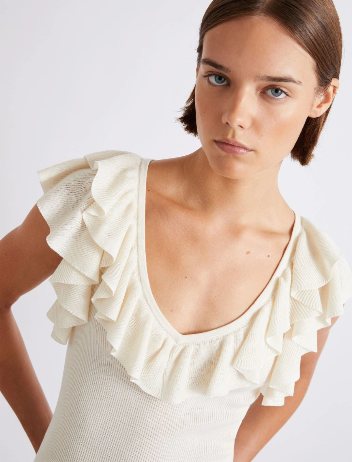 Ruffled fine rib-knit top