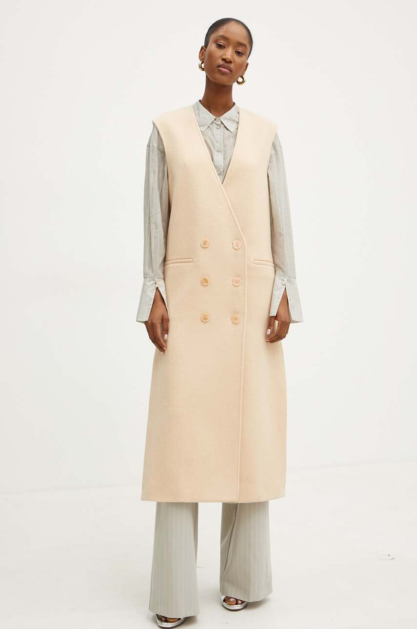 Wool sleeveless coat