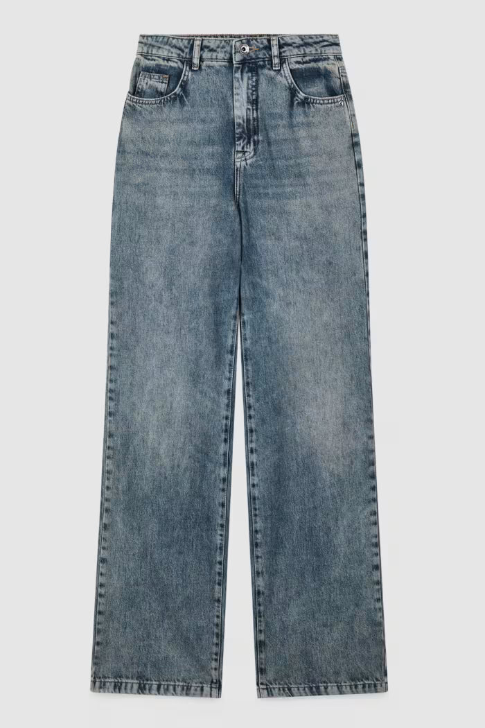 High-waisted straight jeans