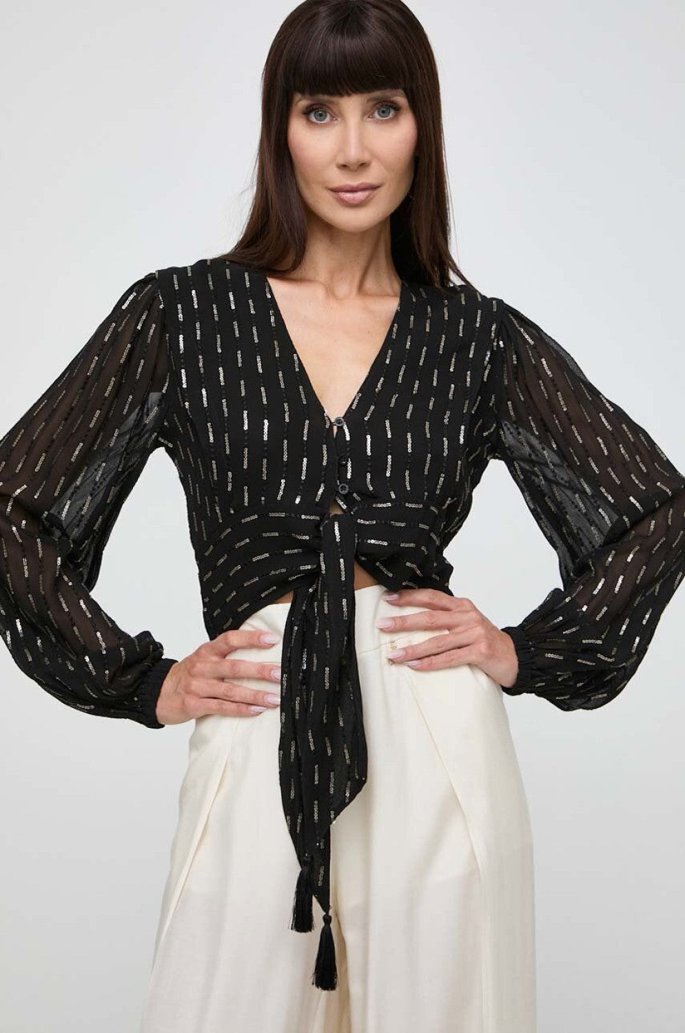 Long sleeves sequins blouse
