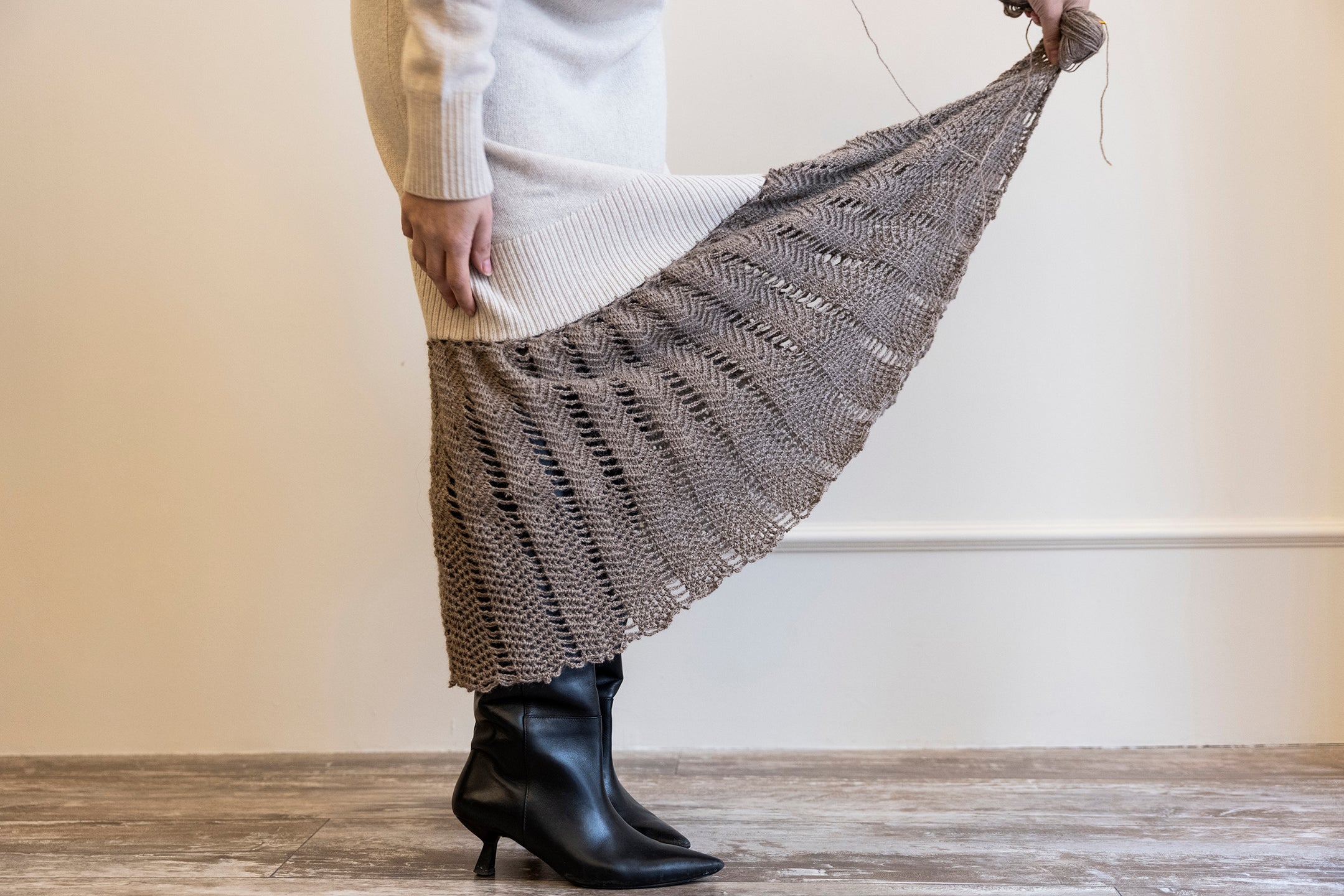 Lace details on the pleats